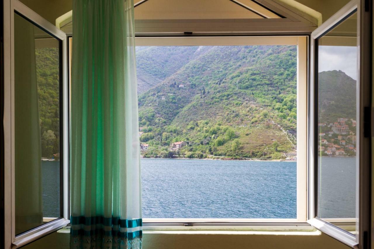 Apartmani Vesna Tivat Ngoại thất bức ảnh