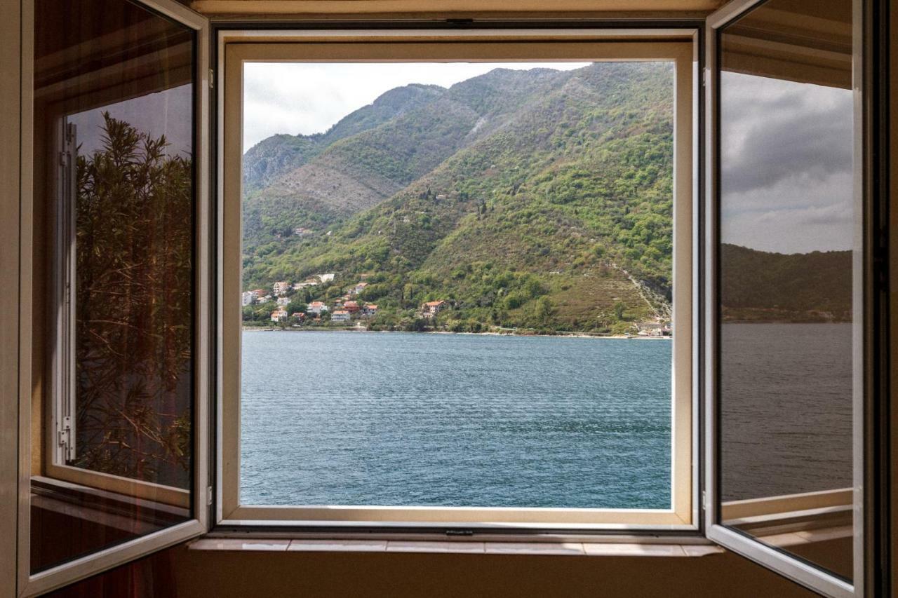 Apartmani Vesna Tivat Ngoại thất bức ảnh